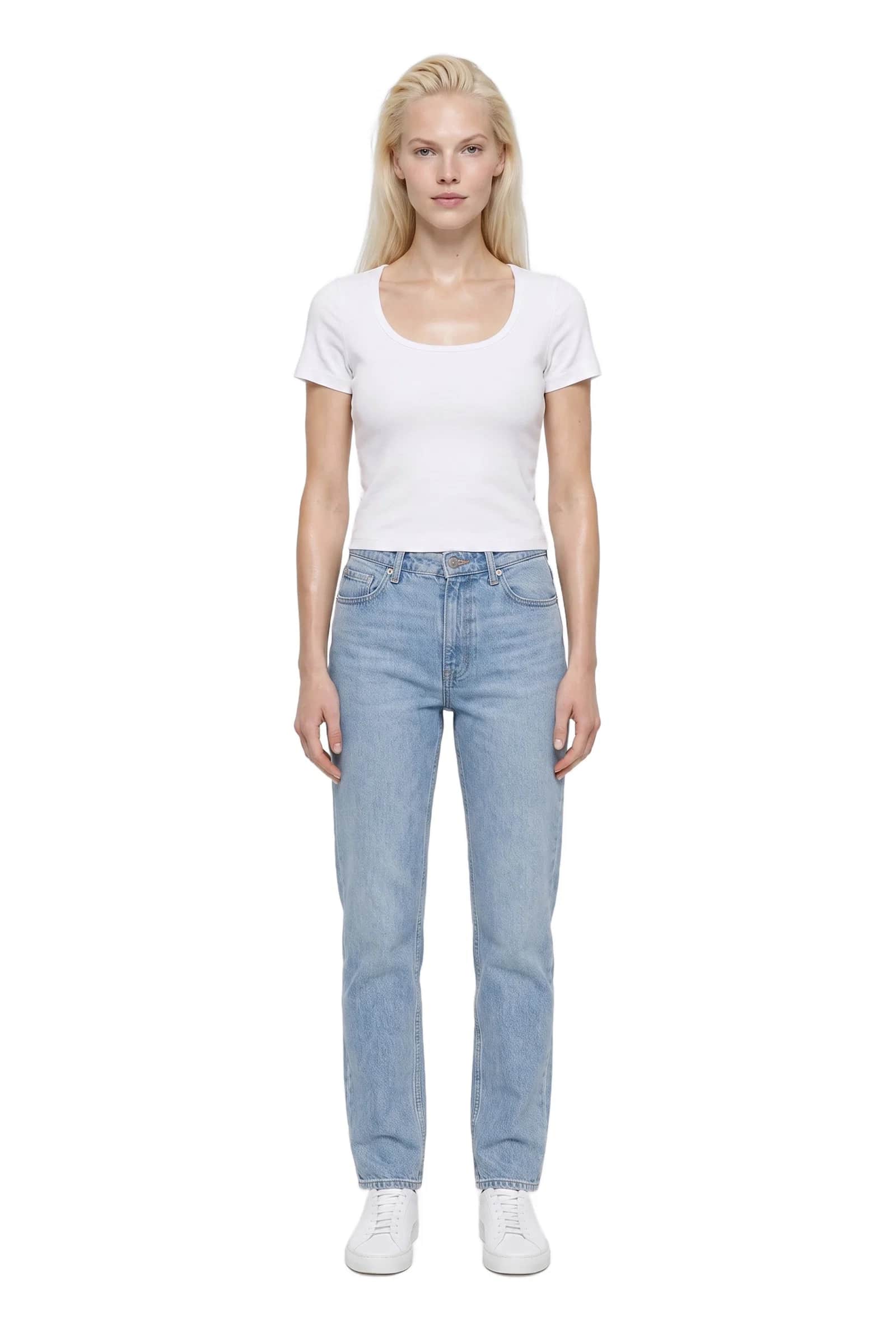 Scoop-Neck fitted T-shirt