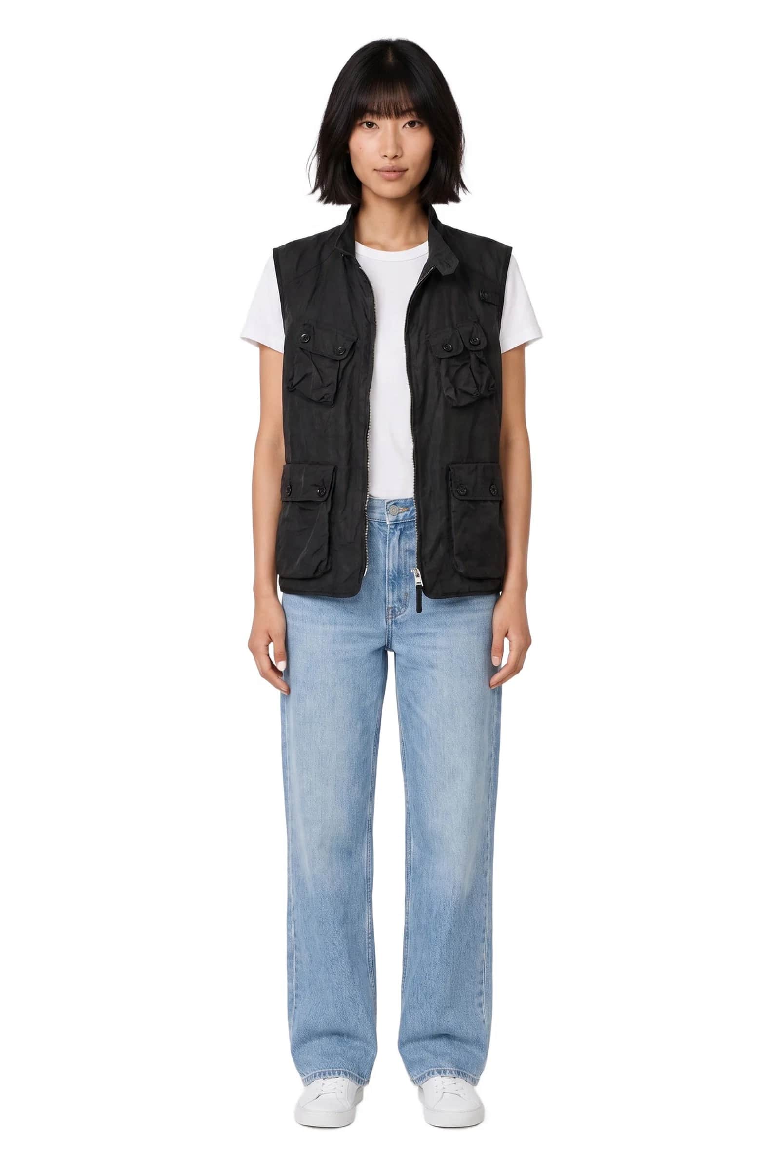 Technical Black Field Gilet with Four-Pocket Design